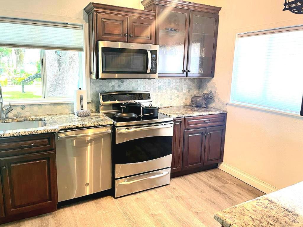 Orlando Lakefront Tiny Homes 6 Plus Month Rentals Phòng bức ảnh