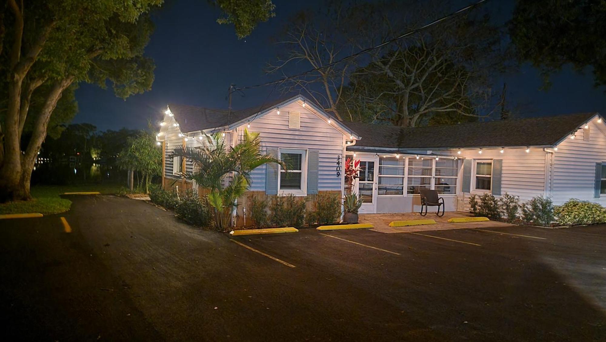 Orlando Lakefront Tiny Homes 6 Plus Month Rentals Phòng bức ảnh